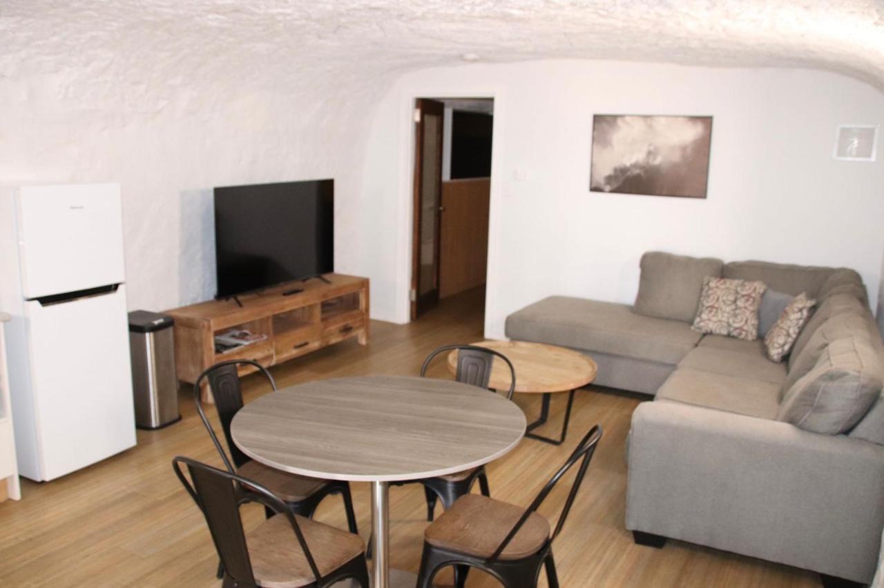 Holly Place Coober Pedy Exterior photo